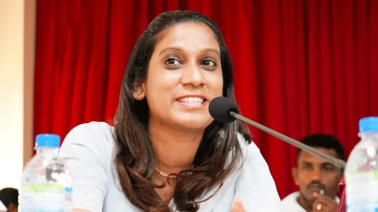 ලෝක යුද්දයක් මැද ඉරාන නැවත් ගාලු වරායට ගේන්න කියන්නේ ඇයි..- මාලිමා මන්ත‍්‍රීනි