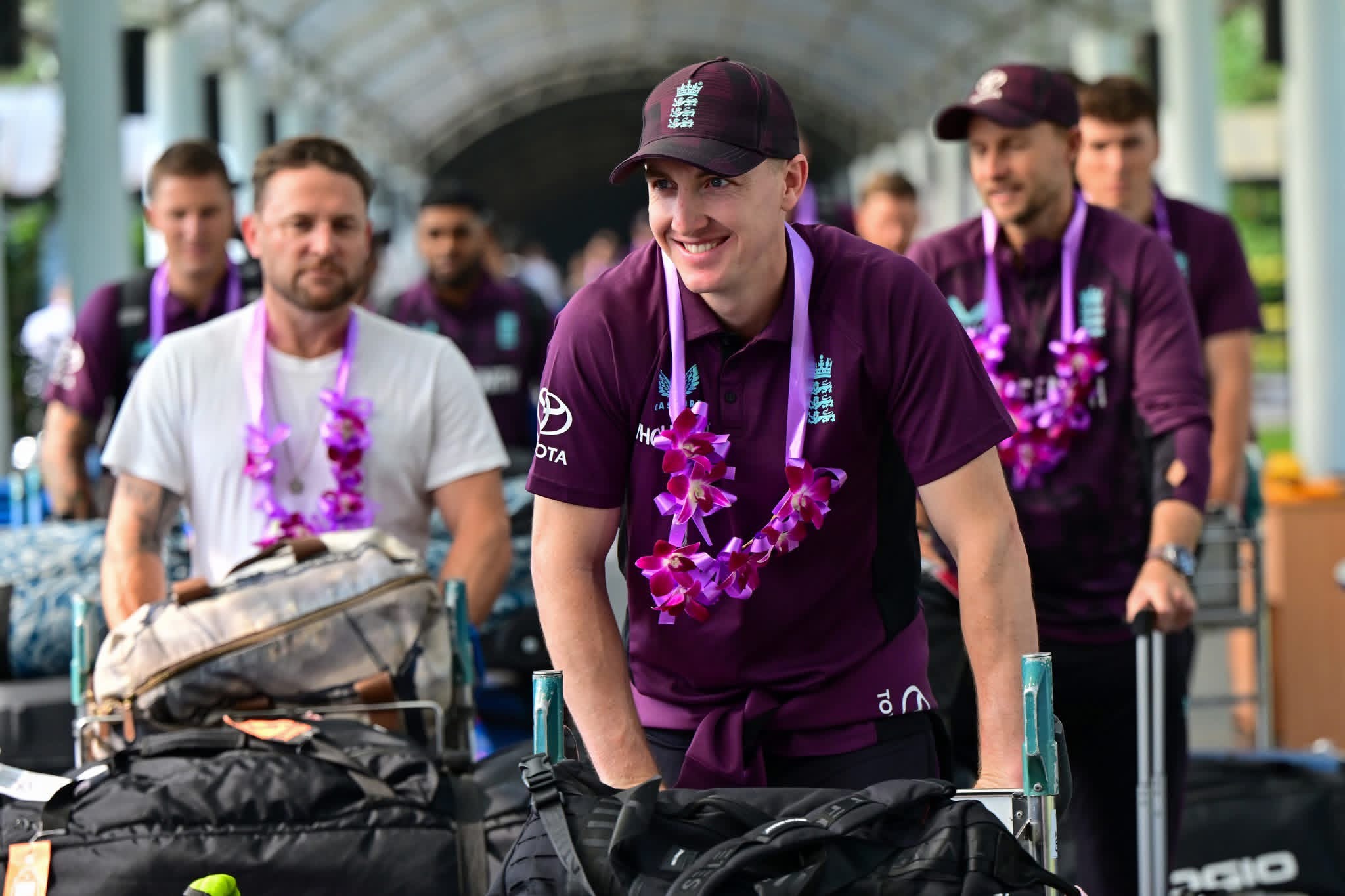 සිංහ දඩයමට සුදු මහත්වරුන් දිවයිනට 