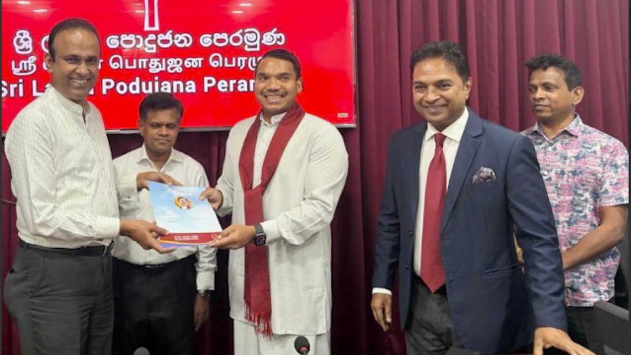 ලොකු රවුමක් ගසා රමේශ් යලි පොහොට්ටුවට