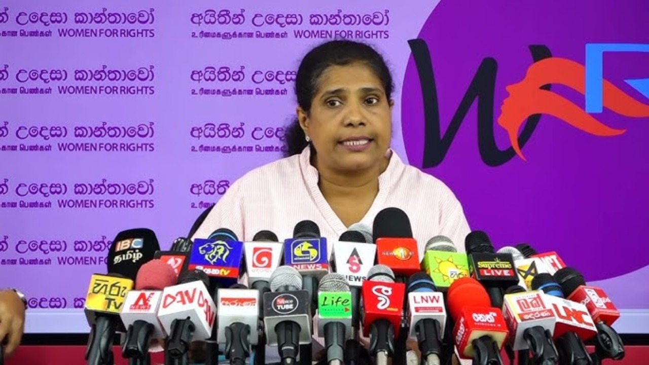 හරිනි වෙනුවෙන් රටේම කාන්තාවන් පාරට බස්සනවා….! – සමන්මලී ගුණසිංහ