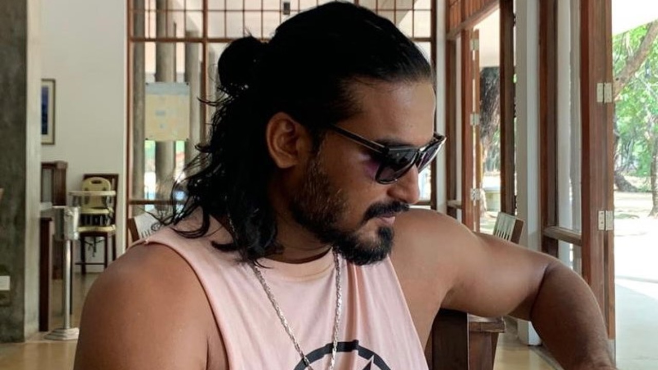 ජනප්‍රිය රංගන ශිල්පී හේමාල් රණසිංහ අත්අඩංගුවට