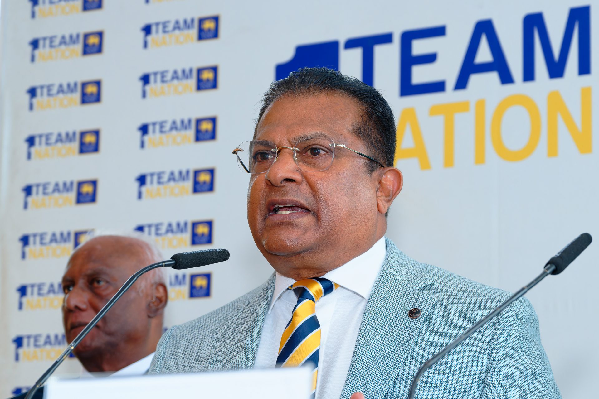 කළගුණ සලකා ඉන්දියාව සමග ක්‍රීඩා කරන්න පාකිස්ථානයට ශම්මිගෙන් ඉල්ලීමක් 