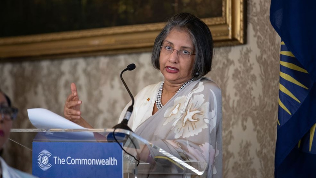 මහාචාර්ය මෛත්‍රී වික්‍රමසිංහ වෙනුවෙන් ඒකමතික සහයෝගීතා ප්‍රකාශනයක්