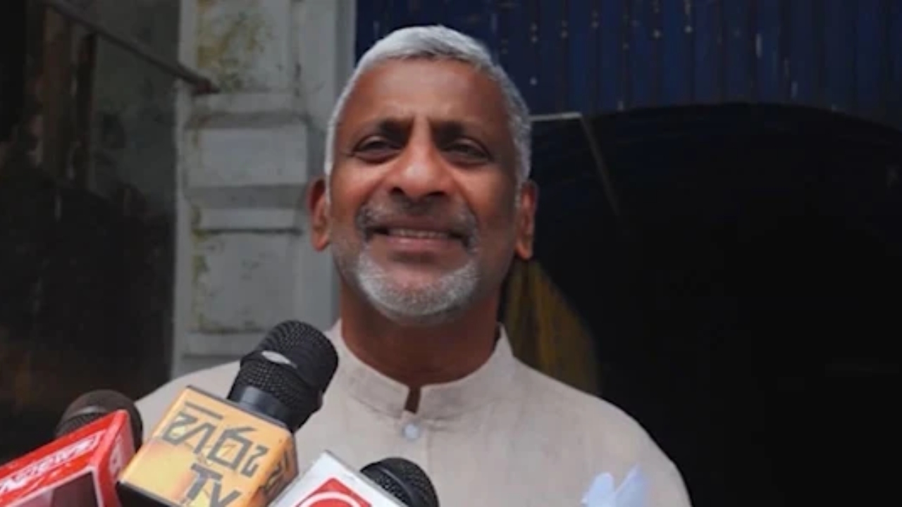 අප සම්බන්ධතා පැවැත්වුවේ කෙහෙල්බද්දර පද්මේගේ තාත්තා එක්කයි..- ප‍්‍රසන්න රහස් පොලිසියේ