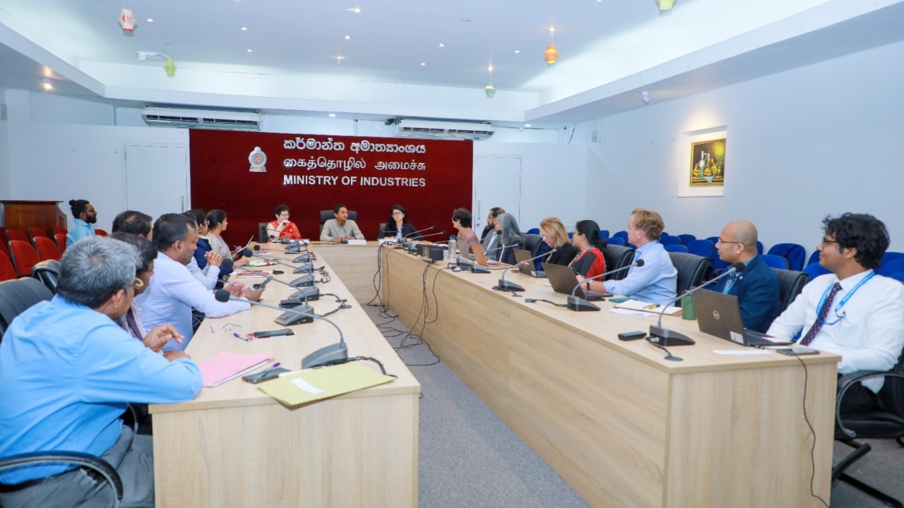 දිට්වා වලින් විපතට පත් කර්මාන්ත සහ ව්‍යාපාර සඳහා තිරසර මූල්‍ය යාන්ත්‍රණයක් සැකසීමට එක්සත් ජාතීන්ගේ ධූත පිරිසක් දිවයිනට