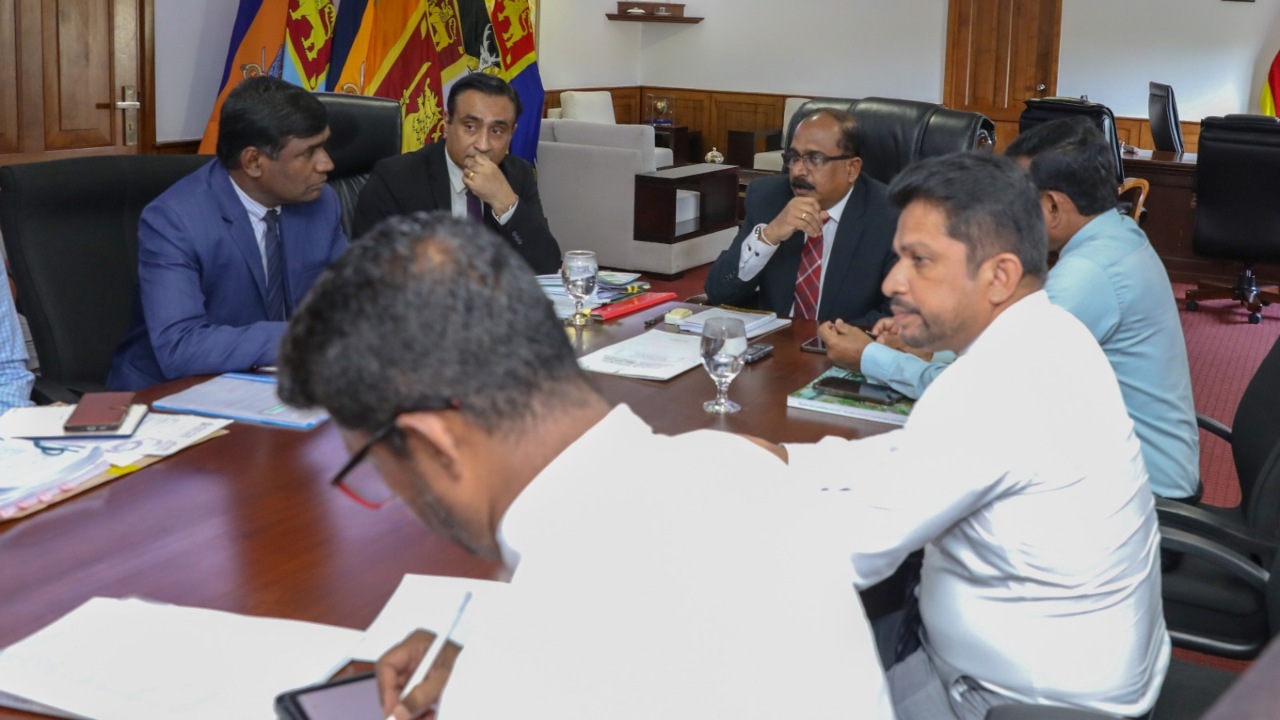 පශ්චාත් ආපදා අවශ්‍යතා ඇගයීමේ කමිටු රැස්වීම ආරක්‍ෂක නියෝජ්‍ය අමාත්‍යවරයාගේ ප්‍රධානත්වයෙන්