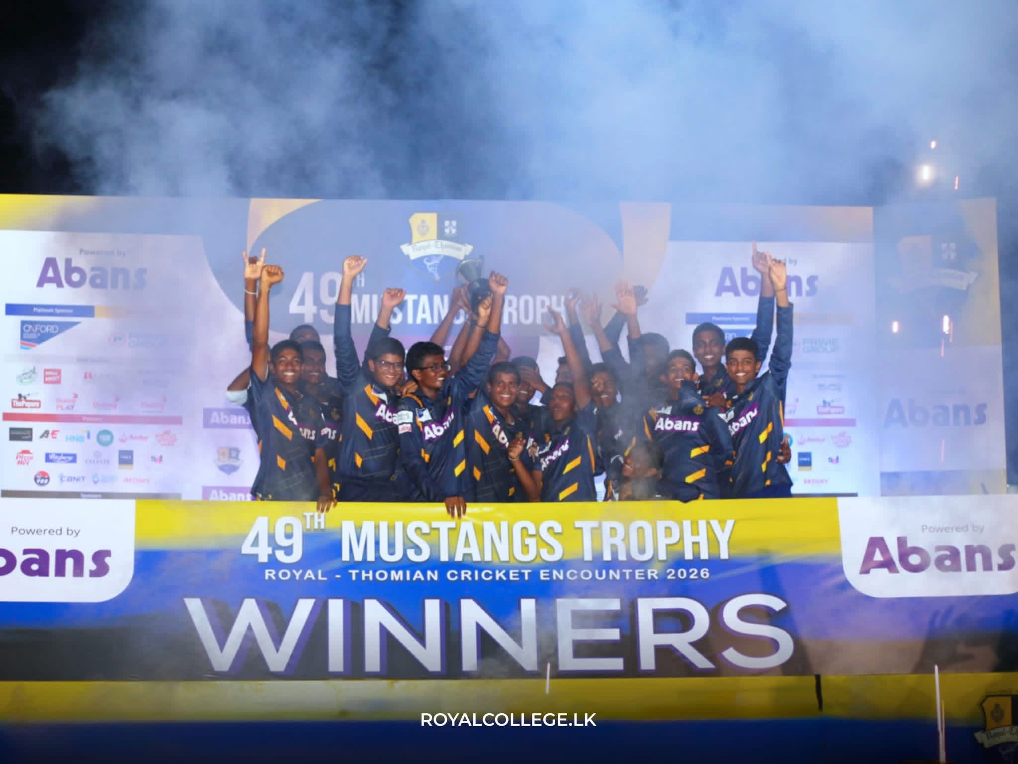 එක්දින සටනනේ ජය රාජකීයයන්ට 