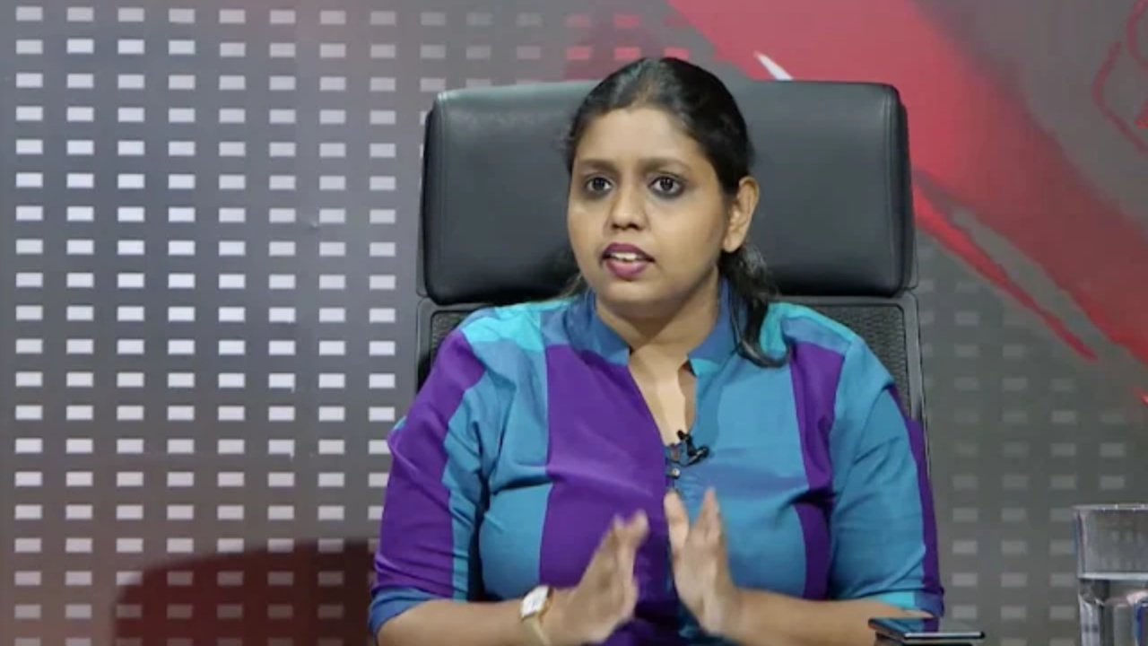 ඉංග්‍රීසි පුළුවන් කියලා පෙන්නන්නත් එපැයි – ලක්මාලි ආයෙත් ඇඳගෙන නායි