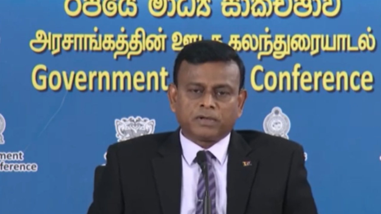 සම්බා කළුකඩෙත් නෑ… රටින් ගේන්න වෙනවා…! – අත්‍යවශ්‍ය සේවා කොමසාරිස්