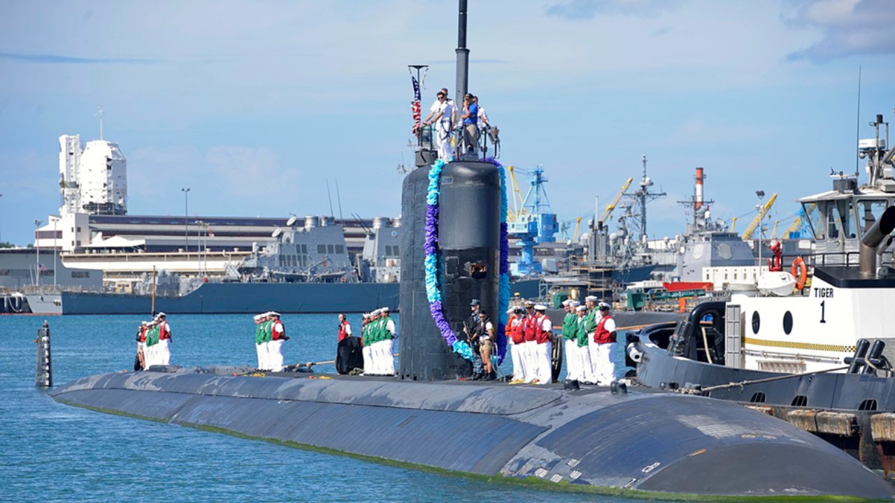 ඉරාන නෞකාව ගිල්ලවූ ඇමරිකාවේ Charlotte SSN 766 සබ්මැරීනයේ වගතුග