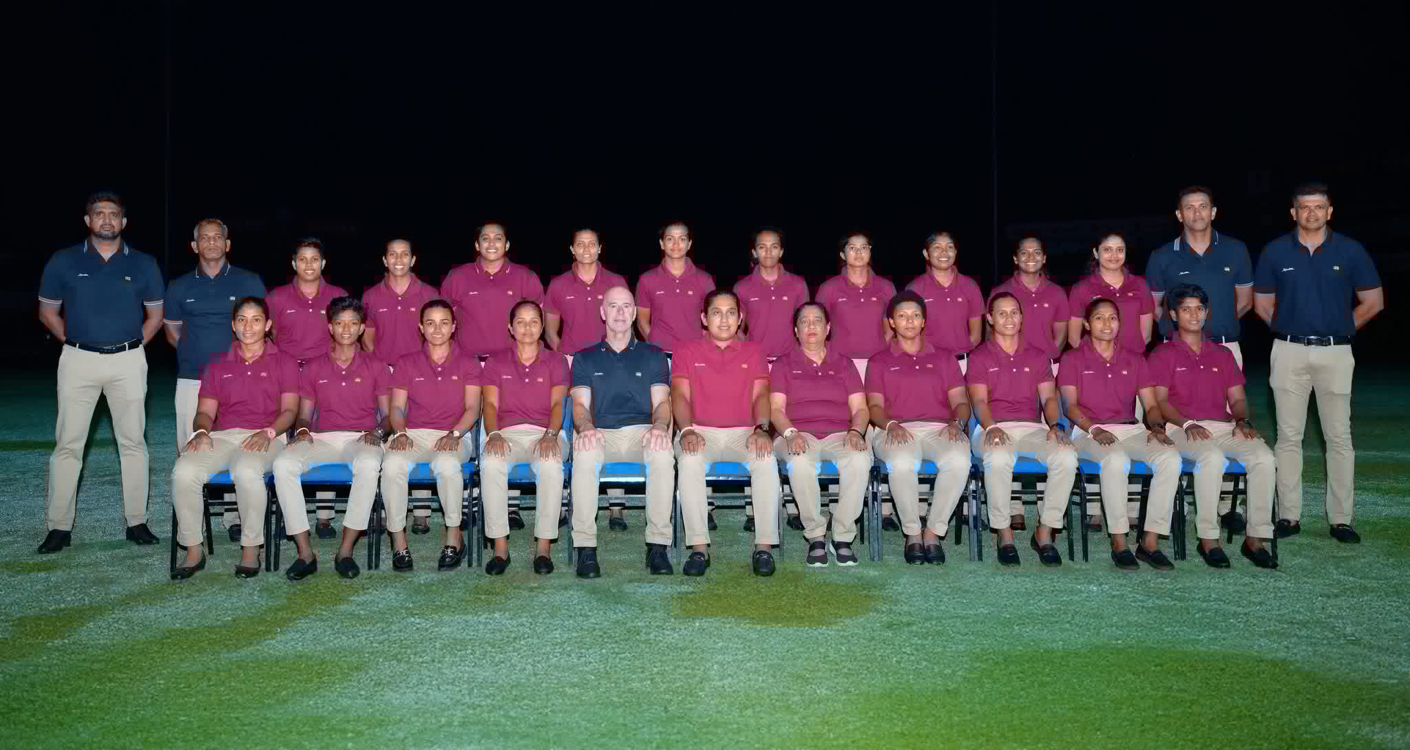 ශ්‍රී ලංකා කතුන් බංග්ලාදේශයට – නායිකා චමරි අතේ මැහුම් 9ක් එක්ක පිටියට 