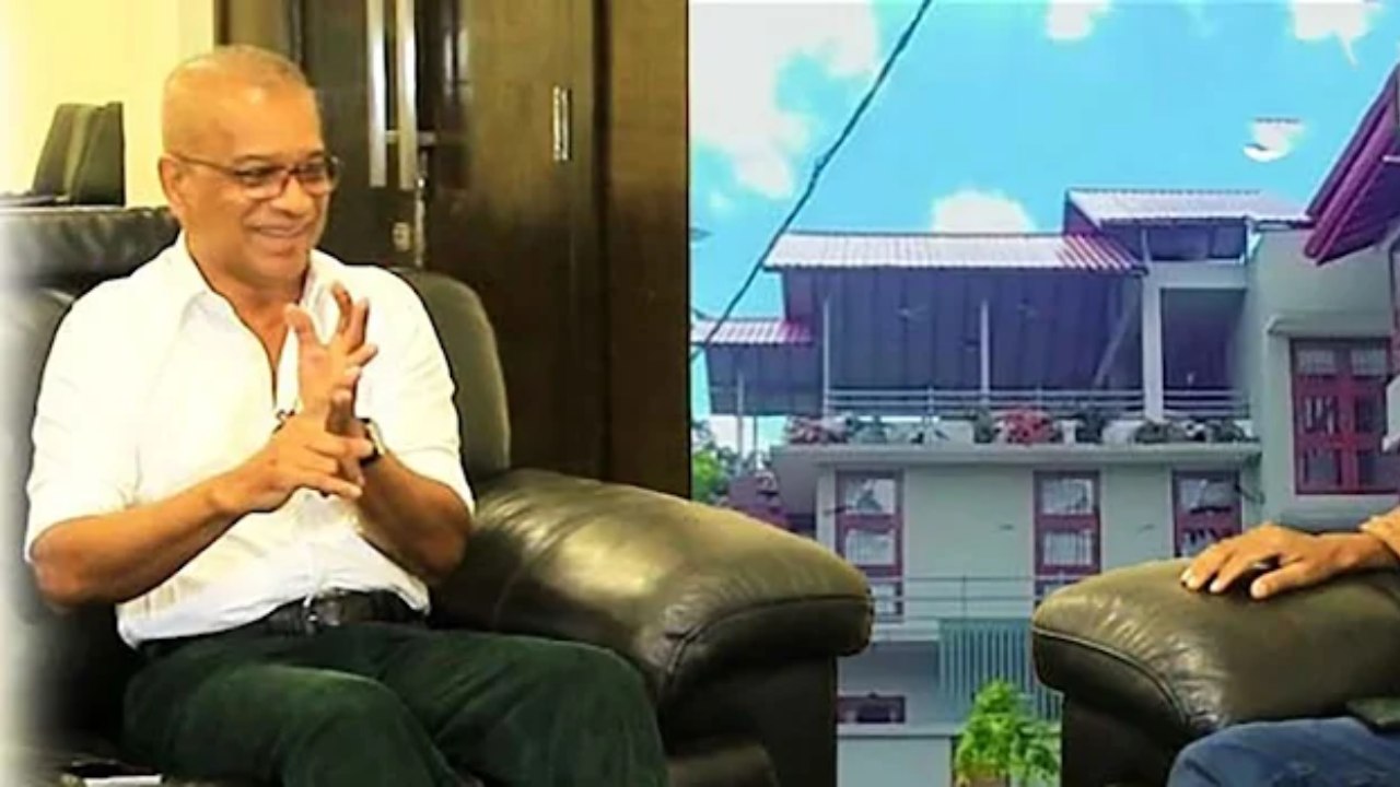 ඇමති කෙනෙකුට ගැලපෙන්න ඉන්න ඕනෑ.. අලුත් ගෙදරක නවීන භාණ්ඩ තියෙන්න ඕනෑ.. ඒවා ප‍්‍රශ්ණ කරන්නේ කුහකයන්..- ලාල්කාන්ත