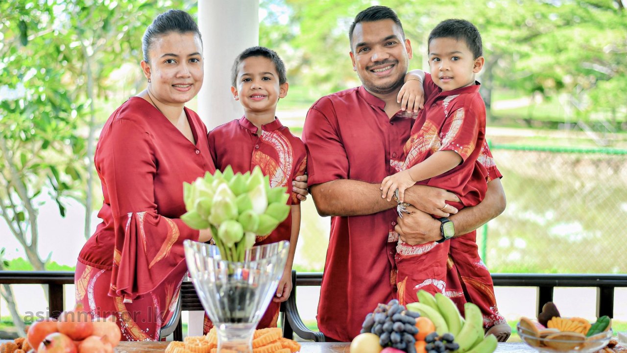 නාමල් රාජපක්ෂගෙන් පස්සේ ලිමිනි සහ කේසර? සංසරණය වු පෝස්ටුවේ ඇත්ත නැත්ත මෙන්න