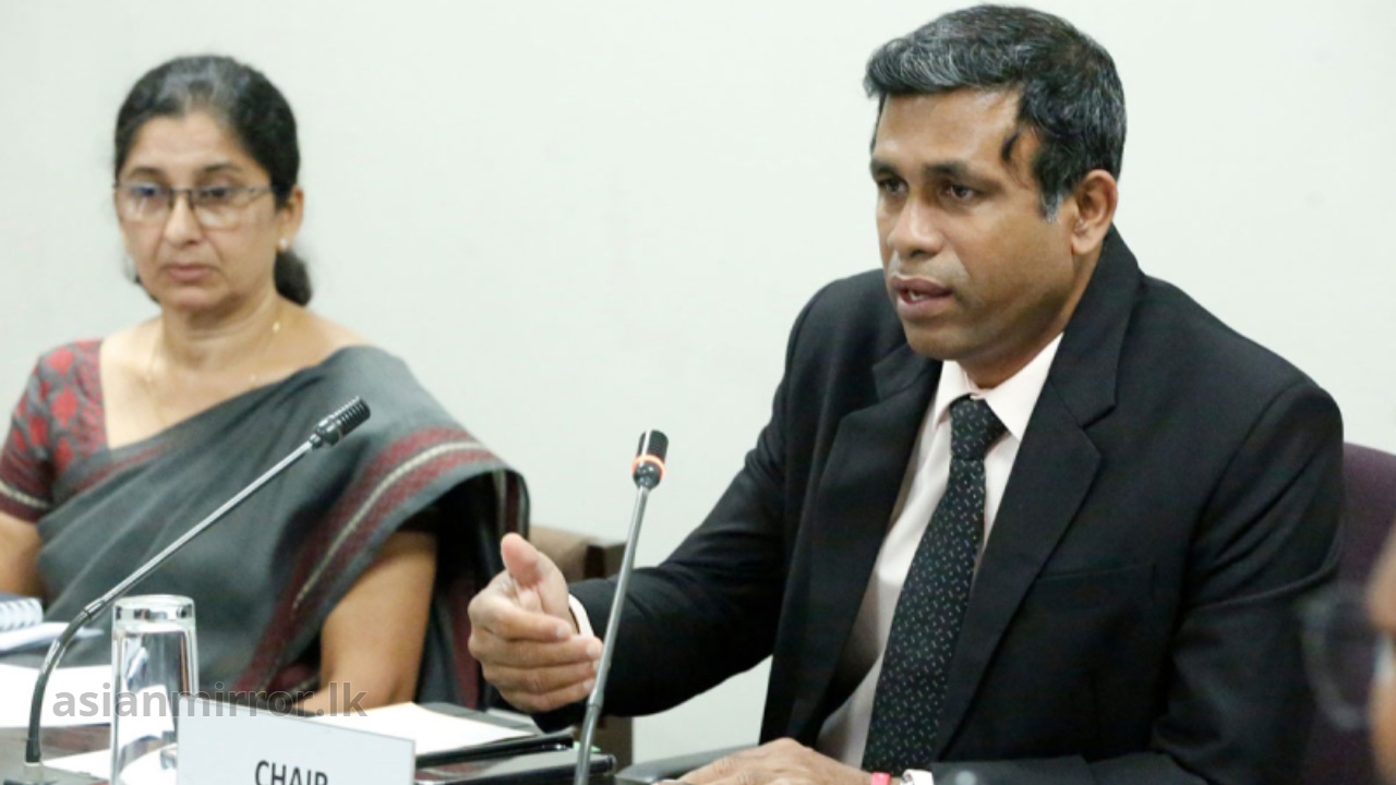 වචනවල හිරවෙලා රට හදන්න බෑ… බාල ගල් අඟුරු ගෙනාවේ නෑ…. ගෙනා ගල් අඟුරු බාල වුණා…! – කෝප් සභාපති