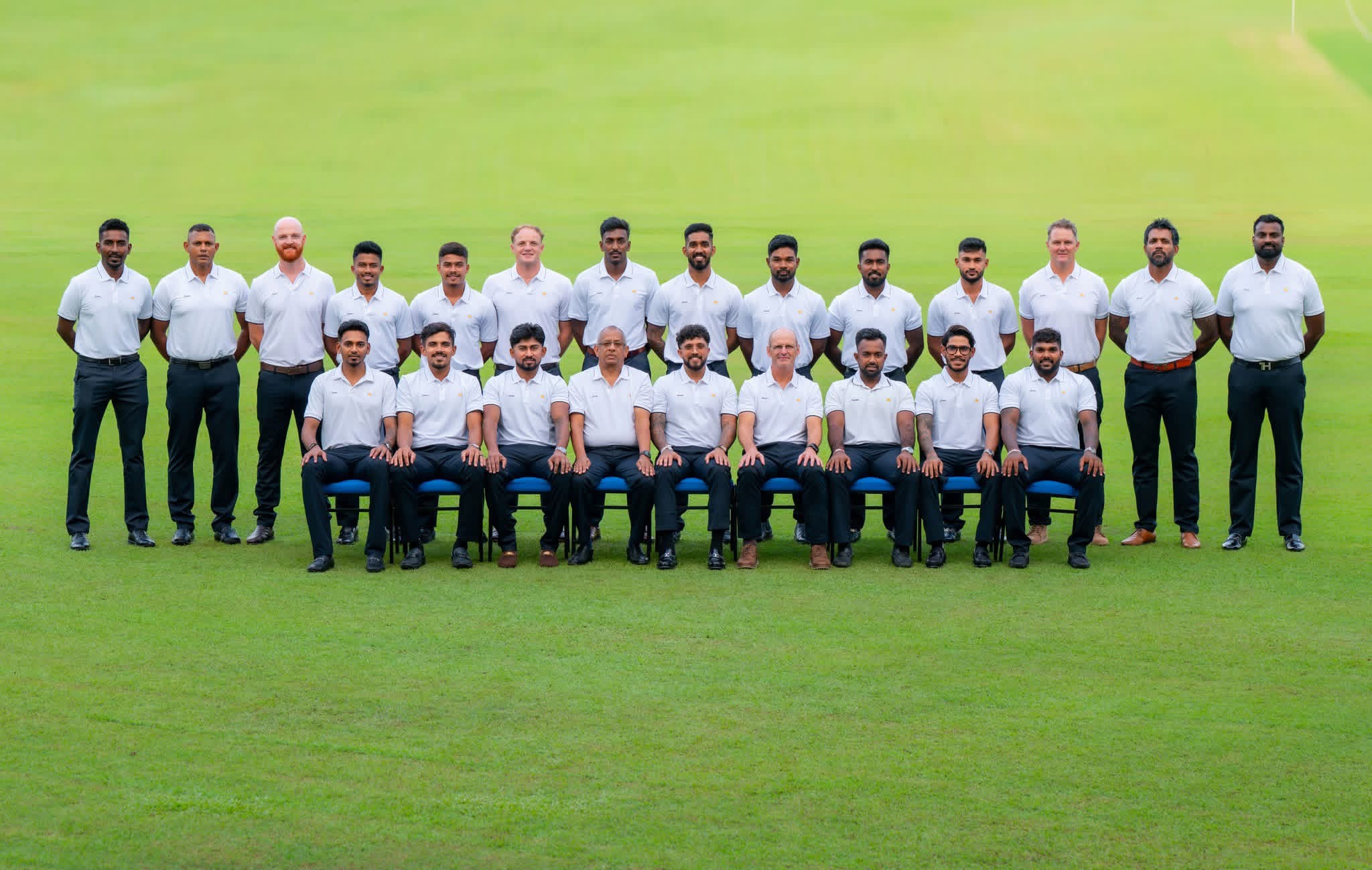 ශ්‍රී ලංකා ක්‍රිකට් කණ්ඩායම කොදෙව් දේශයට 