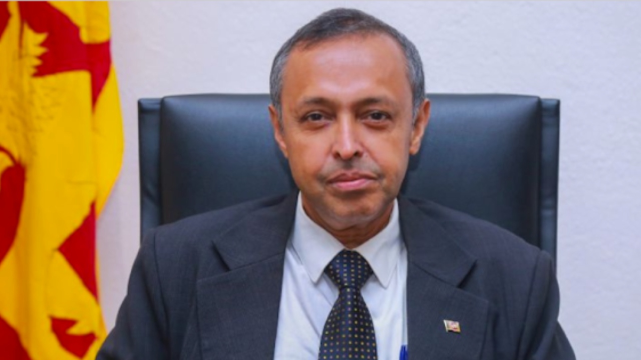 බිමල්ගේ අමාත්‍යංශ ලේකම් ඉල්ලා අස්වෙයි
