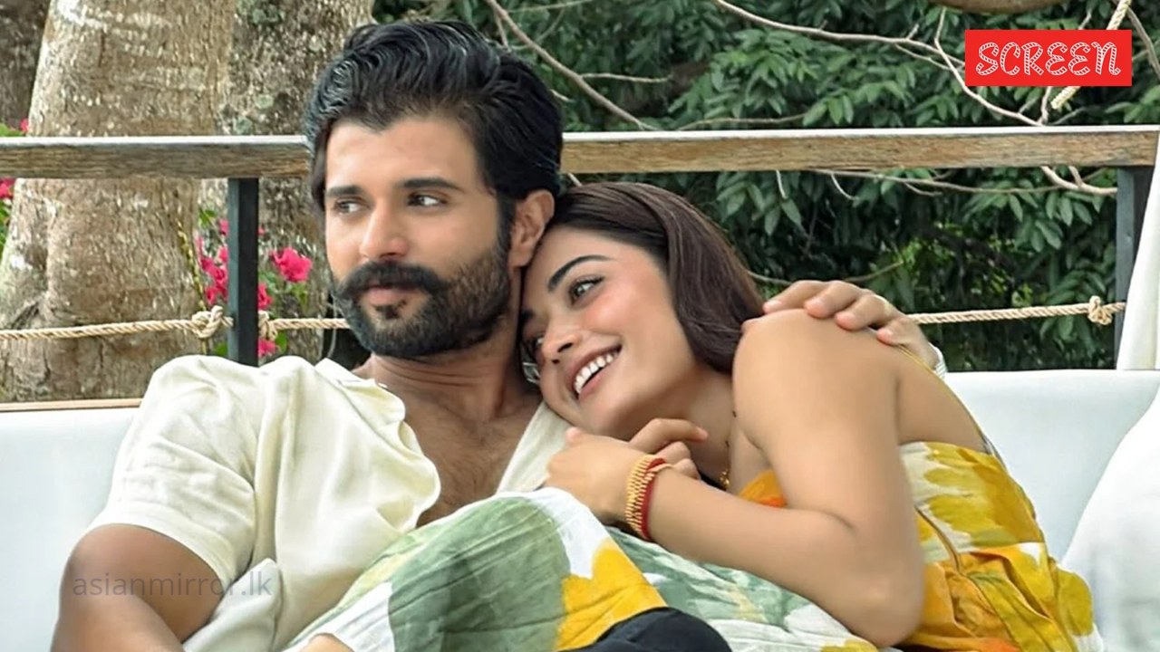 විජේ සහ රෂ්මිකා වෙන් වෙන්ව ගමන් යන්නේ ඇයි..? සිනමා ලොව කැළඹූ රහසක් ගැන ඇසුණු කතාව මෙන්න..