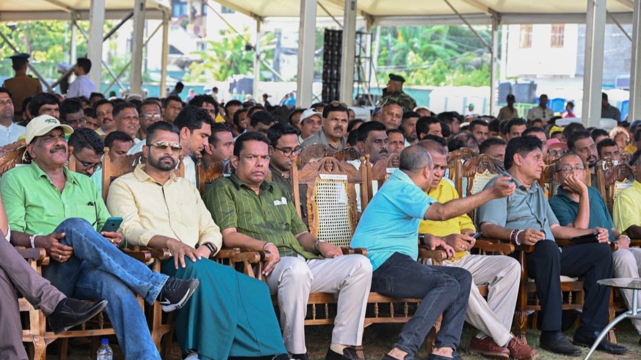 අත්අඩංගුවට පත් චරිත් අබේසිංහට සජබයෙන් විනය පරීක්ෂණයක්