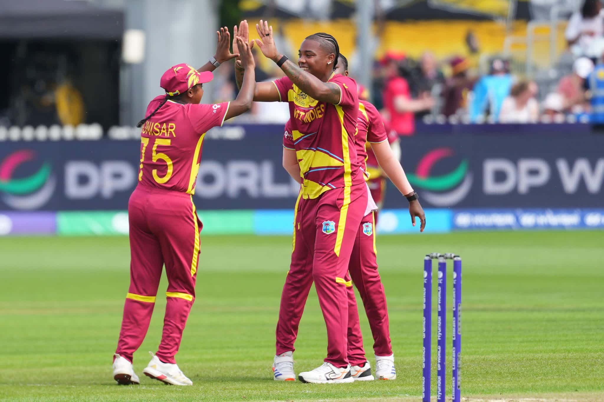 කොදෙව්වන් හමුවේ සිංහ කතුන් පසු බසී