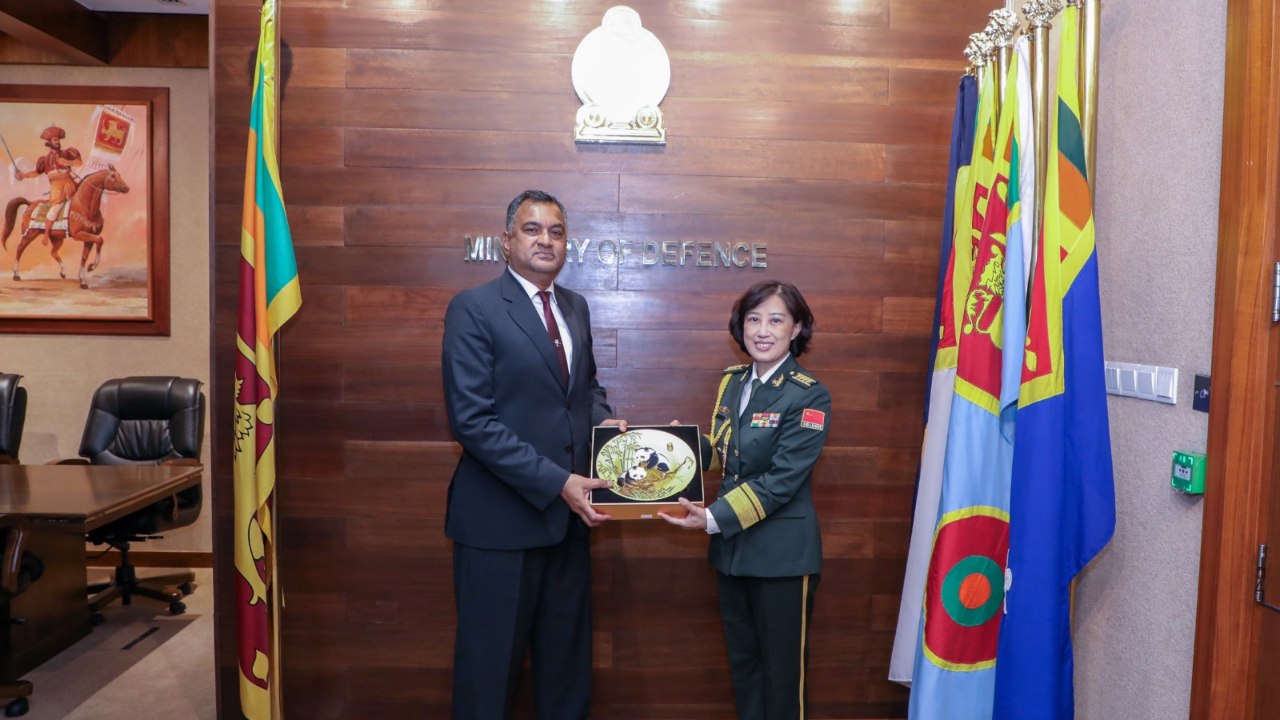 නික්ම යන ඉන්දීය නියෝජ්‍ය මහකොමසාරිස් ආරක්‍ෂක ලේකම්වරයා හමුවෙයි