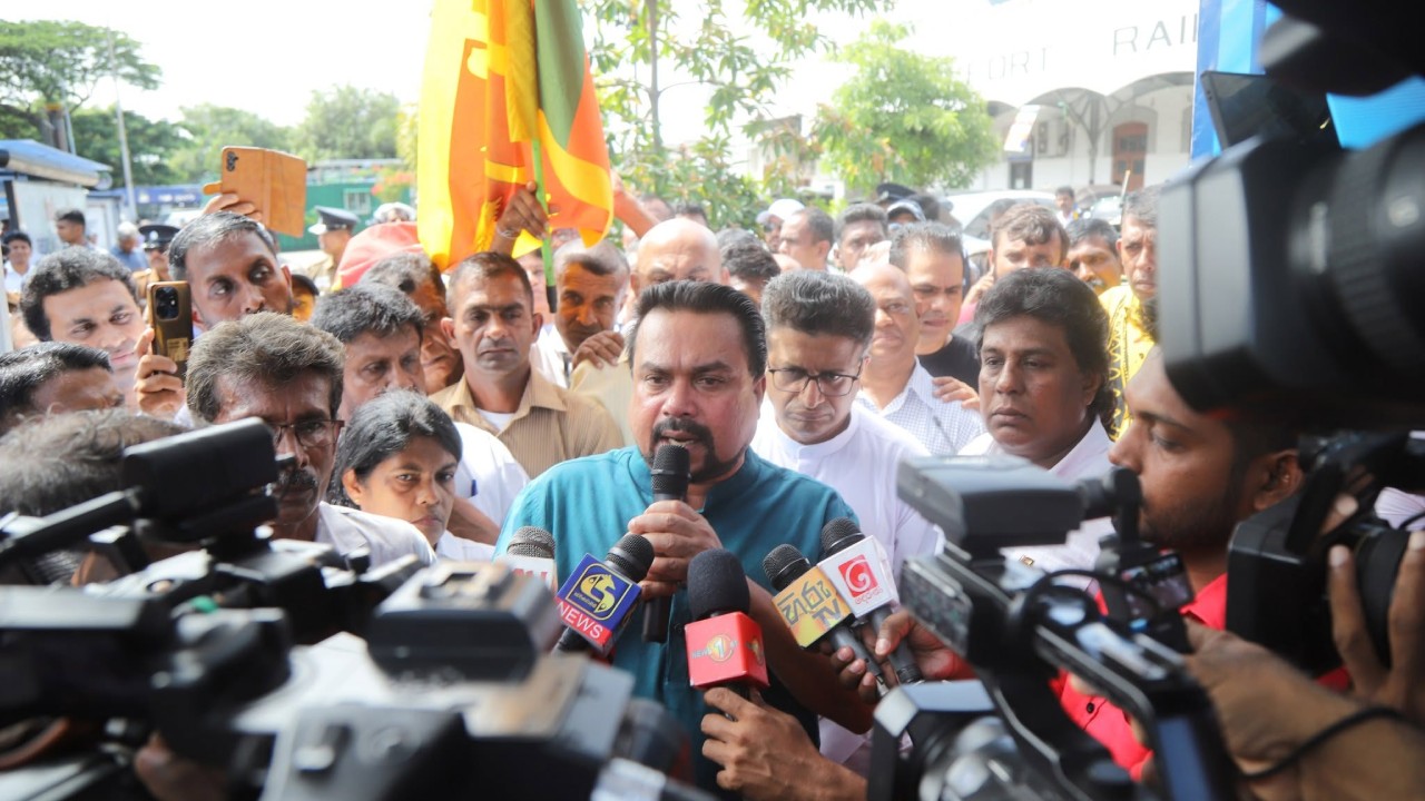 “සෙව්වන්දිට සැප දෙන ශානිගෙ වදකාගාරෙ සලේට වද දෙනවා” – විමල්ගෙන් සැර කතාවක්