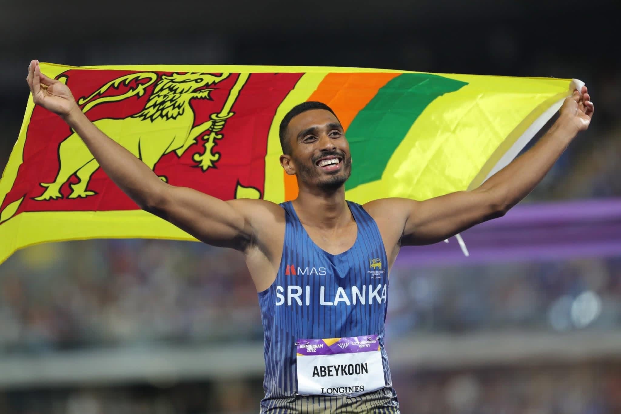 යුපුන් අබේකෝන් වේදනාත්මක සමුගැනීමක් ප්‍රකාශ කරයි