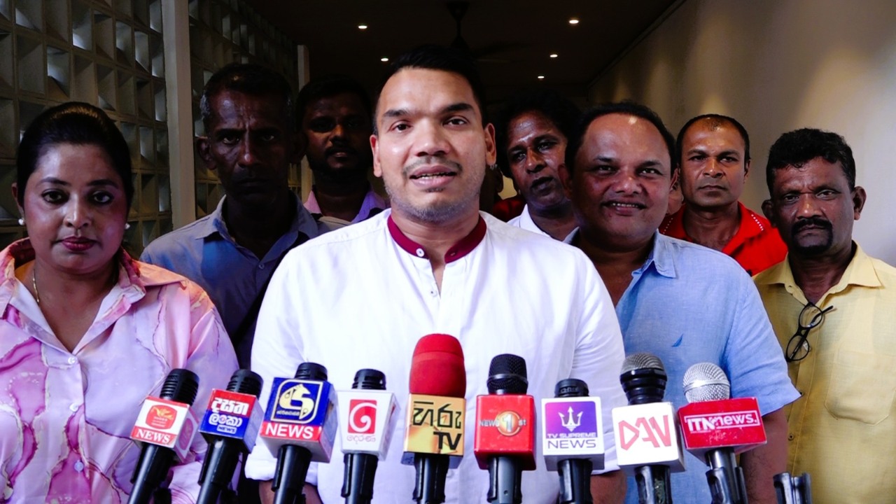 ආණ්ඩුව බලයෙන් පිස්සුව තද වෙලා ඉන්නෙ – නාමල් රාජපක්ෂ
