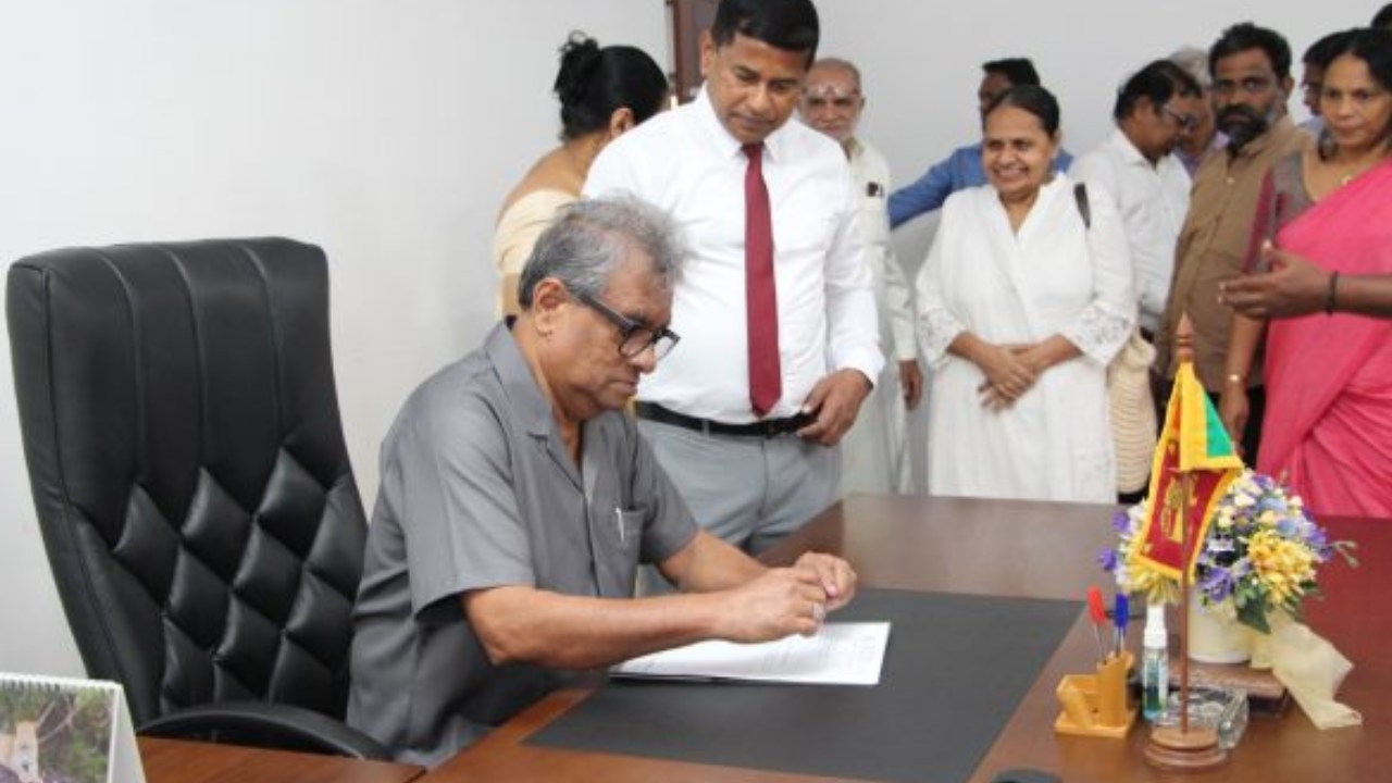 රත්නශ්‍රීගේ ඉල්ලා අස්වීම රිවර්ස්