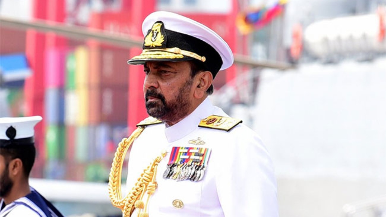 හිටපු නාවික හමුදාපති අද්මිරාල් ඔෆ් ද ෆ්ලීට් වසන්ත කරන්නාගොඩ අත්අඩංගුවට