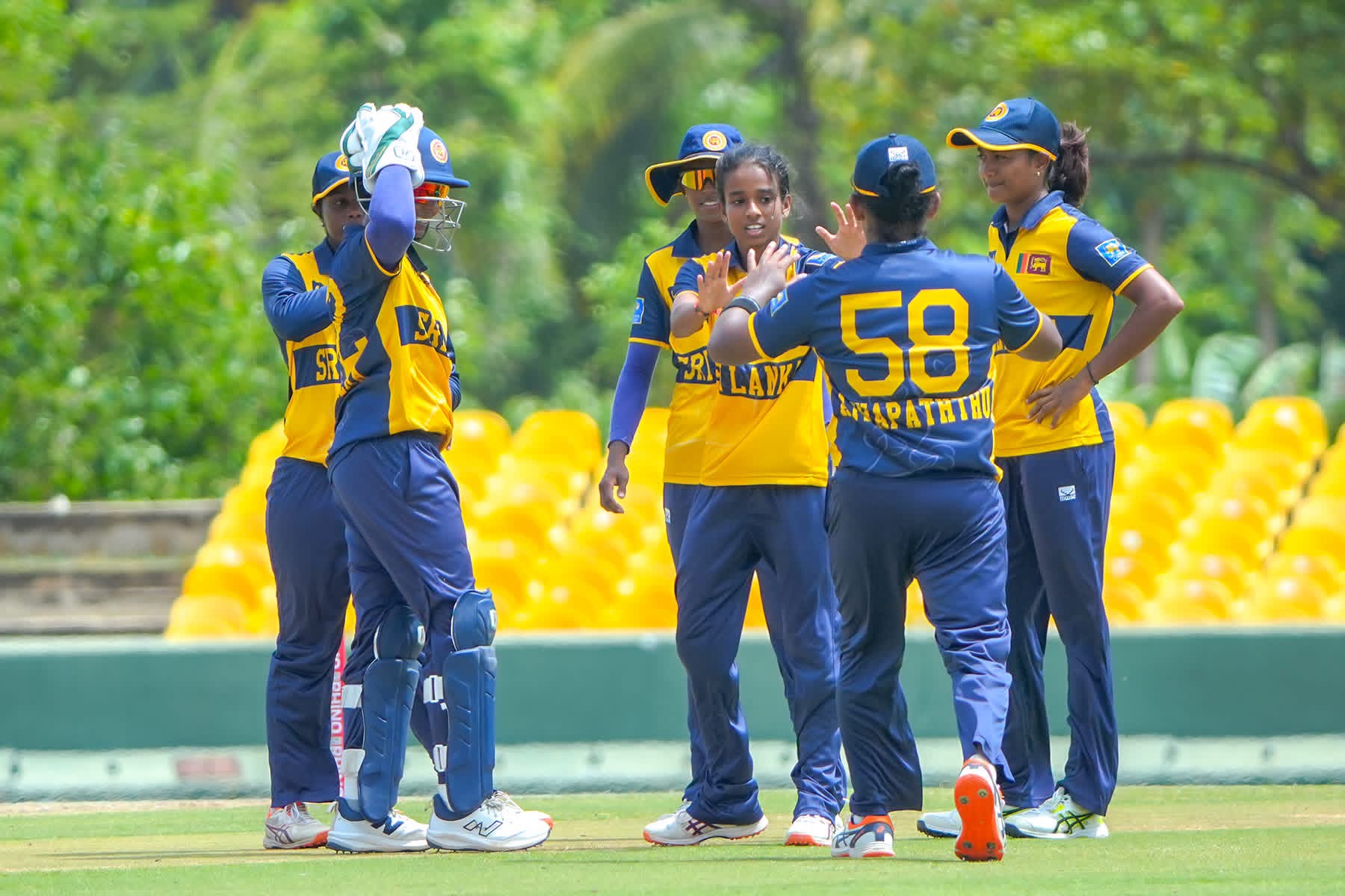 ශ්‍රී ලංකා කාන්තා කණ්ඩායම කලින්ම T 20 තරගාවලිය ජය ගනී