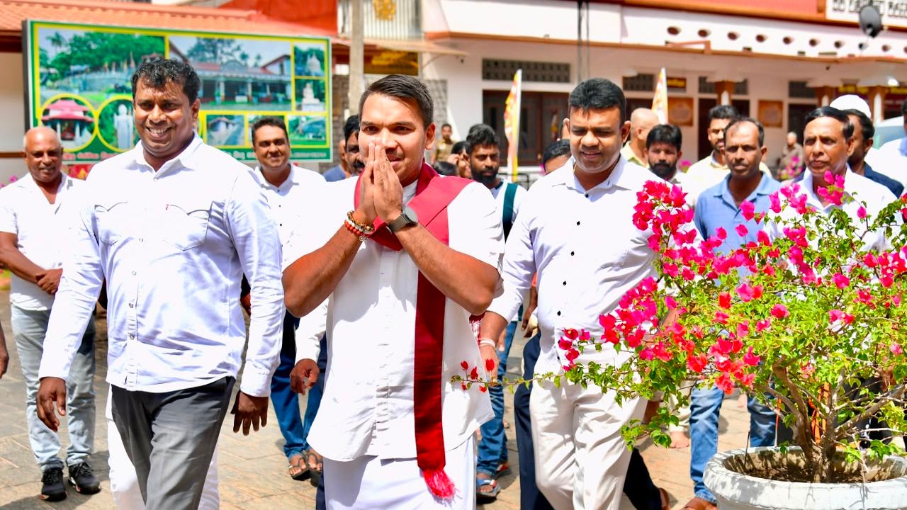 22 සංශෝධනය ගැන ආණ්ඩු පක්ෂයේ කෙනෙක්ගෙන් ඇහුවොත් කියන්න දන්නේ නැහැ – නාමල්
