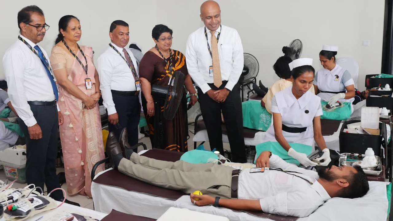 මහජන බැංකුවේ 65 වන සංවත්සරය නිමිත්තෙන් ලේ දන්දීමේ කඳවුරක්