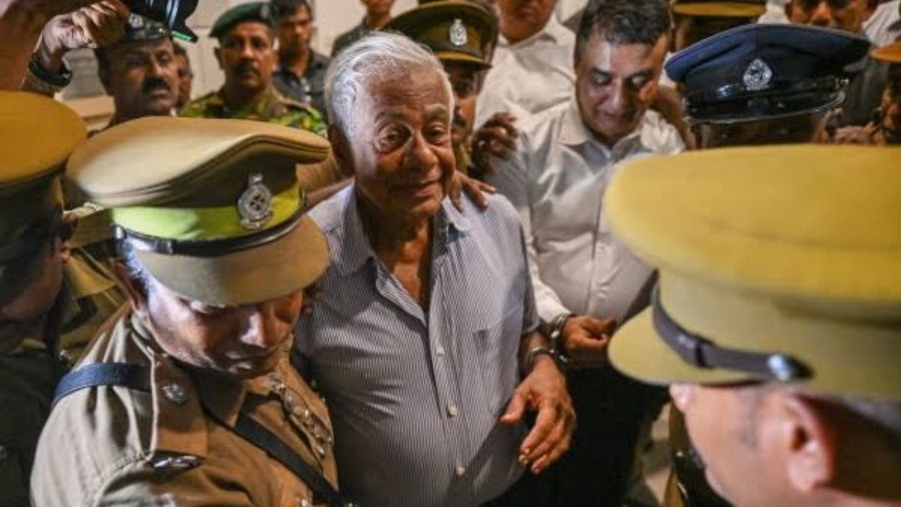 අනුරලාගේ පොලිස්පති කළ පූජිත් එල්ලුම් ගස් ගියා… විශ්‍රාම වයස දික් කරන්න හදන අයත් පරිස්සම් වෙන්න…! 
