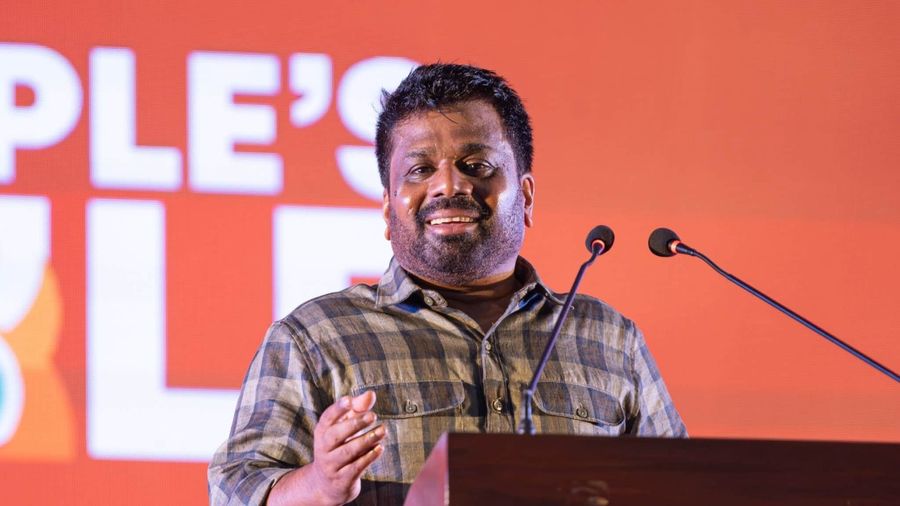 මිනිස්සු පොළේ යනවා වගේ ඉස්පිරිතාලේ යනවා… කොත්තමල්ලි ටිකක් බීලා විවේක ගන්න… ප්‍රාථමික වෛද්‍ය නිර්දේශය නැතිව රෝහලට යන්න බෑ…! – ජනාධිපති