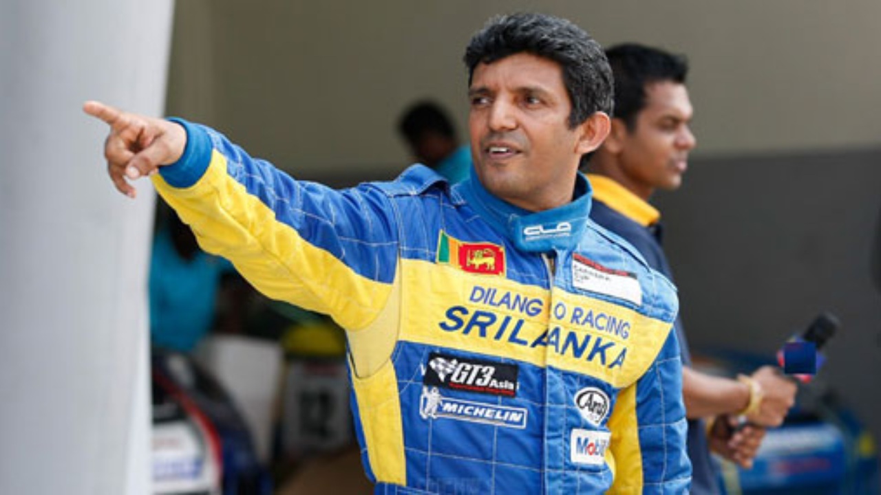 මුදල් වෙනුවට සුඛෝපභෝගී මෝටර් රථ 14ක් අරන්.. ඩිලන්ත අමාරුවක වැටෙයිද?