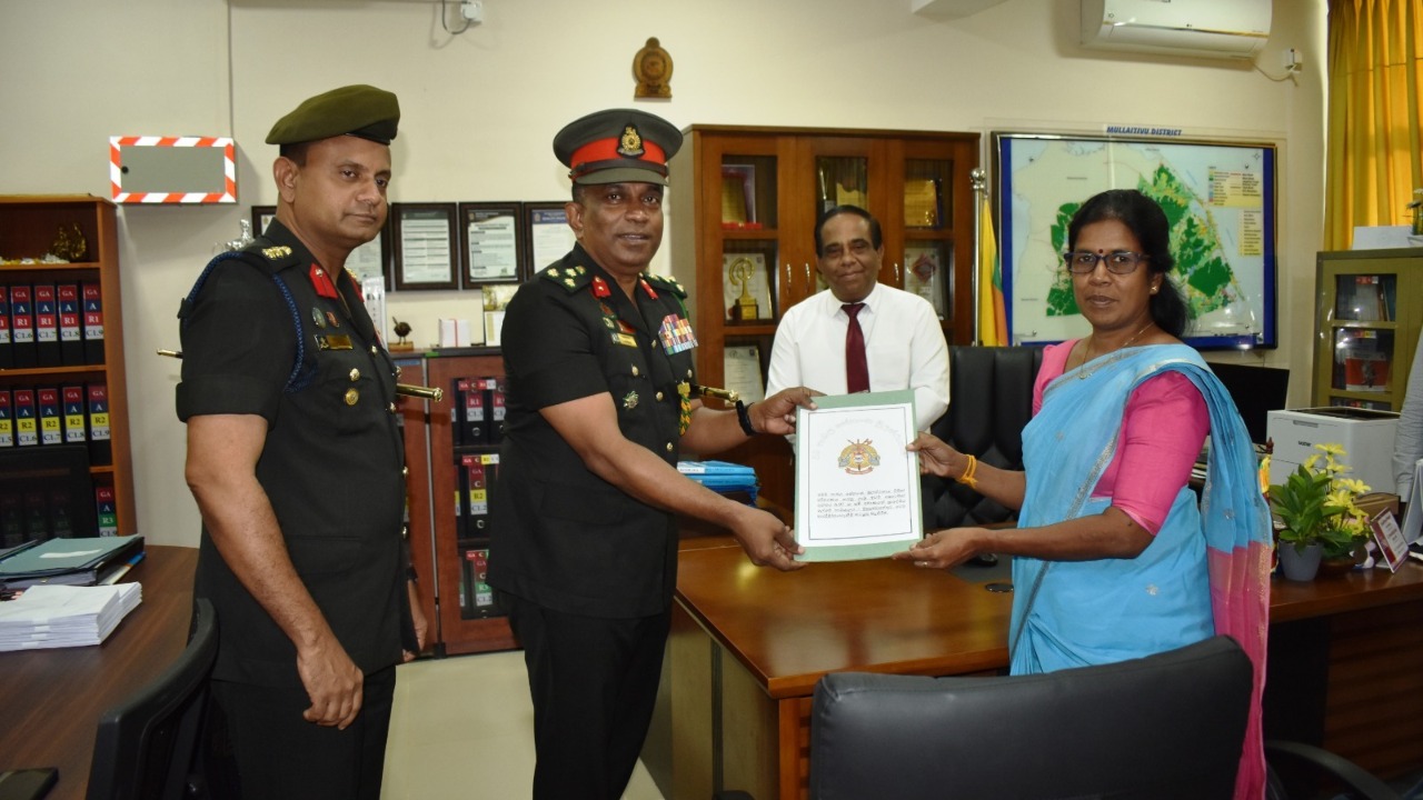 ආරක්‍ෂක අංශ පරිහරණය කල මුලතිව් කෙප්පාපිලව් ප්‍රදේශයේ අක්කර 6.97ක ඉඩම් මහජනතාවට නිදහස් කෙරේ