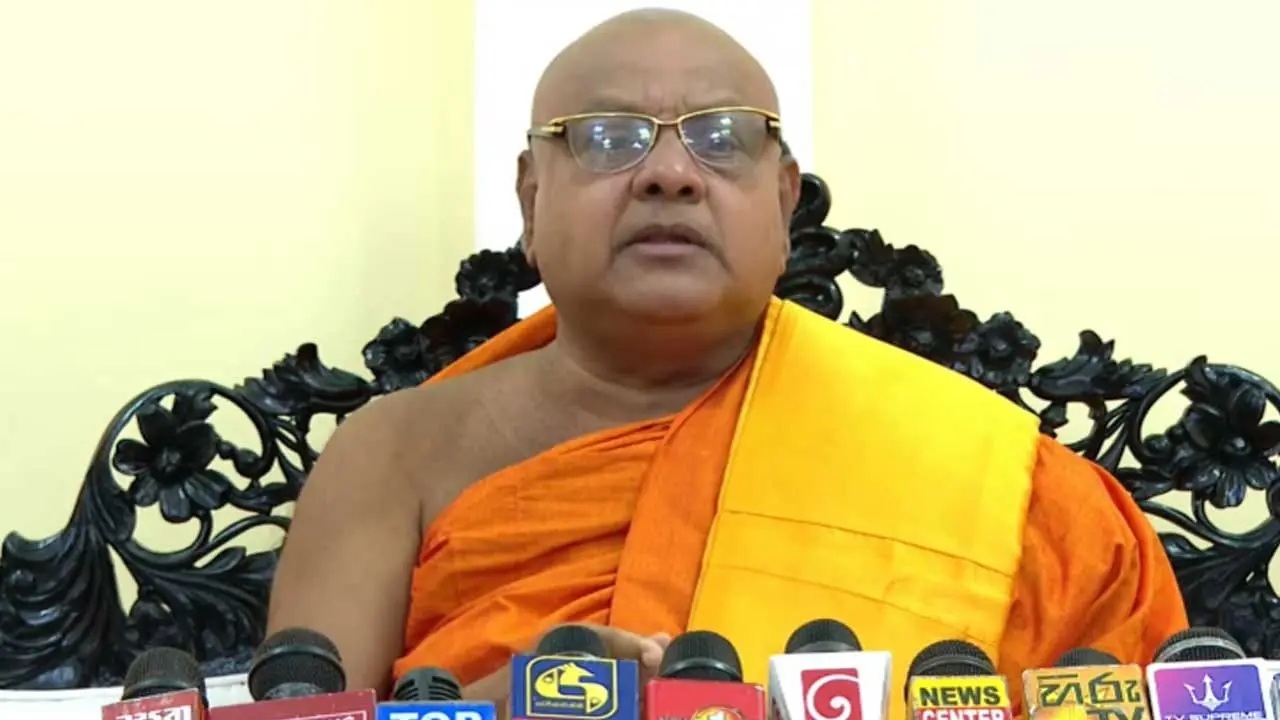 පාගමන ආවේ ආණ්ඩුව පෙරළන්න නෙමෙයි – පූජ්‍ය කොටපිටියේ රාහුල අනුනාහිමි
