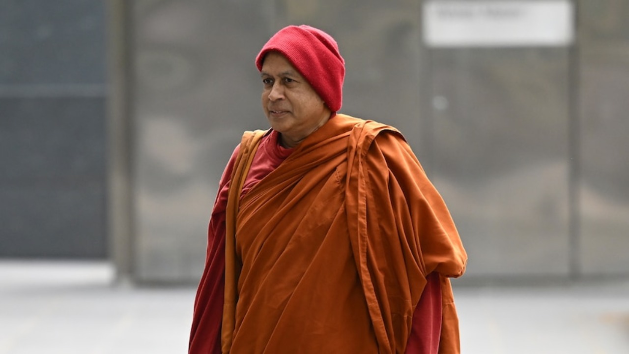 මෙල්බර්න් විහාරස්ථානයක දැරියන් හයදෙනෙකුට අතවර කළ හිමිනමට වසර 13ක සිර දඬුවමක්