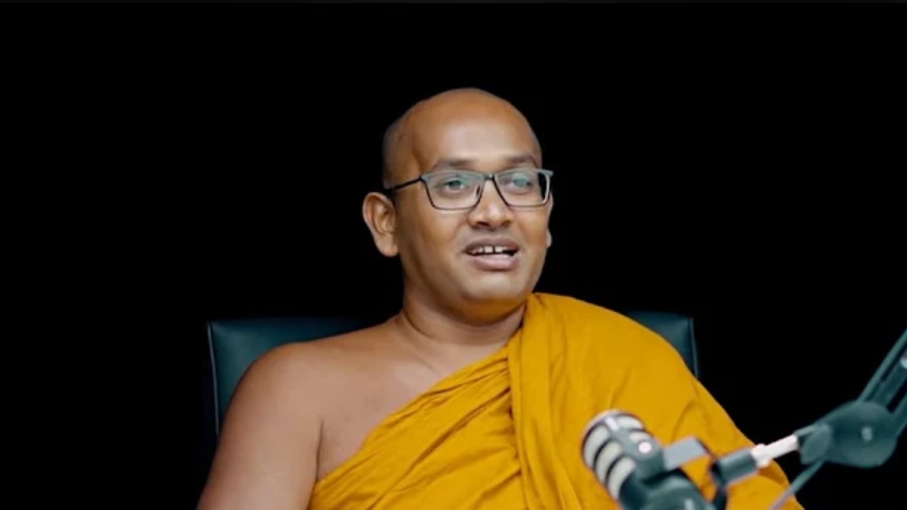 ‘යක්ෂ රාජ වජ‍්‍රපාණි’ ගීතය ලිවුවේ මමයි.. මේ එකයි.. තව පහක් එනවා..- රචක හිමියන් මාධ්‍ය හමුවේ කියයි