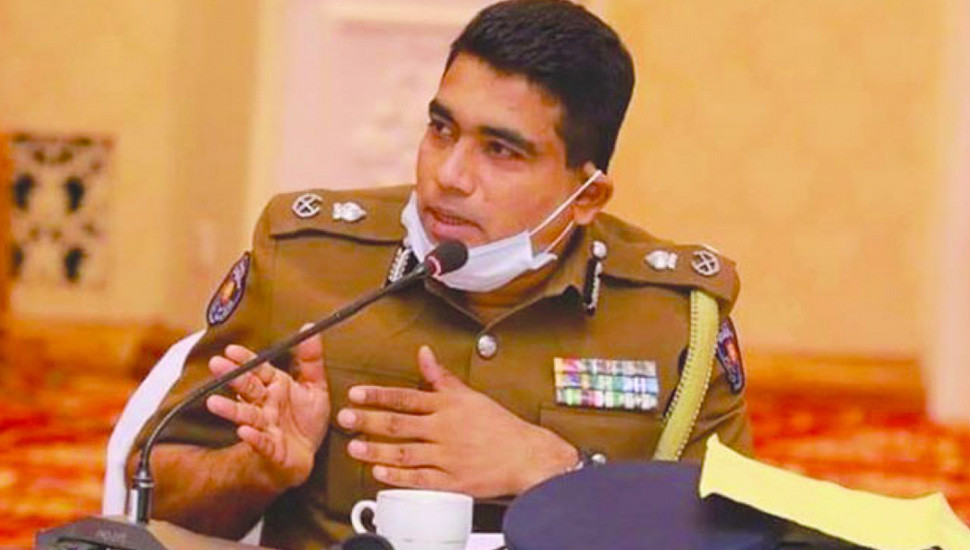 එක එක කට්ටිය මාව නම්ම ගන්න හැදුවා එත් බැරි වුණා… මට පහළ ඉන්න අයත් මේ තැනට එන්න ඕනේ ඒකයි සේවා දිගුවක් නැතුව ගෙදර ගියේ…. –  අජිත් රෝහණ