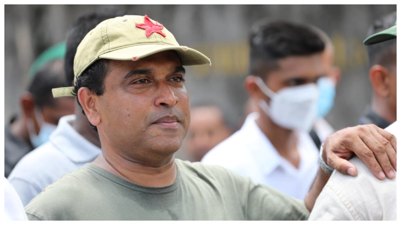 පොලිසියට කතා කරගන්න,ප්‍රාදේශිය ලේකම්ට කතාකරගන්න ඔබේ දුකට සැපට හිටපු මන්ත්‍රීව හොරු කරා – මන්ත්‍රී නලීන් බණ්ඩාර