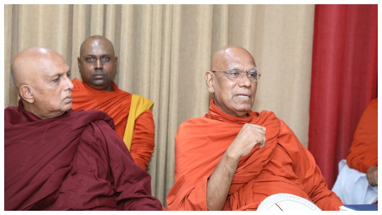 අරගලය විනාශය කරා නොගියේ භික්ෂුවගේ මගපෙන්වීම නිසායි…! – ඕමල්පේ සෝභිත හිමි