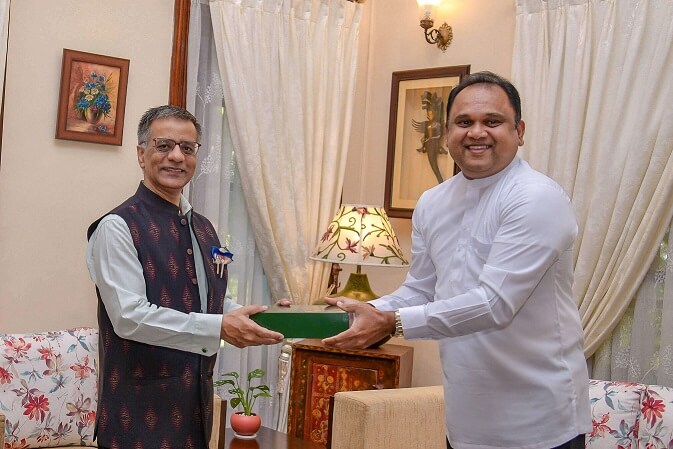 ඇමති නලීන් සතුටින්! ලංකාවට කන්න දෙන්න ඉන්දියාවෙන් කෑම ලැයිස්තුව ඉල්ලයි