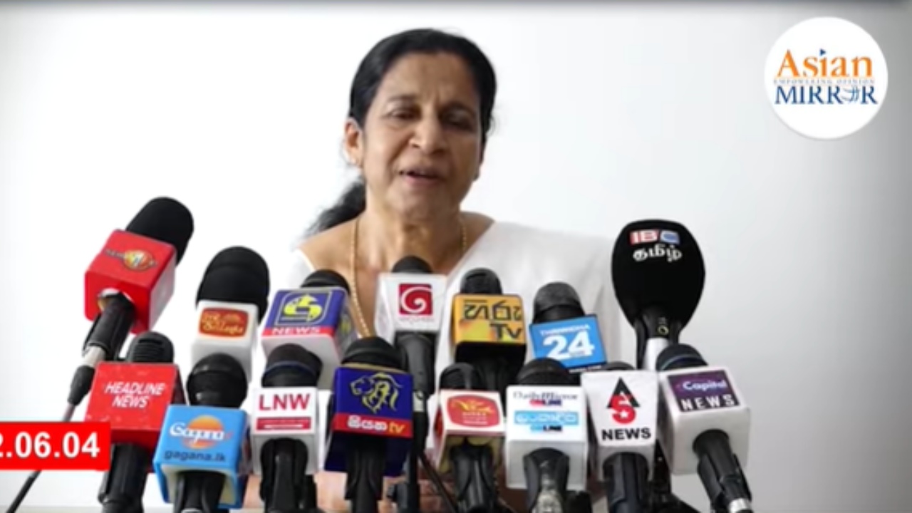 “මිනීමරුවන් වෙනුවෙන් වෛද්‍ය වෘත්තීය කෙළසන්න එපා” – හිරුණිකාගේ මව වෛද්‍යවරුන්ගෙන් ඉල්ලයි