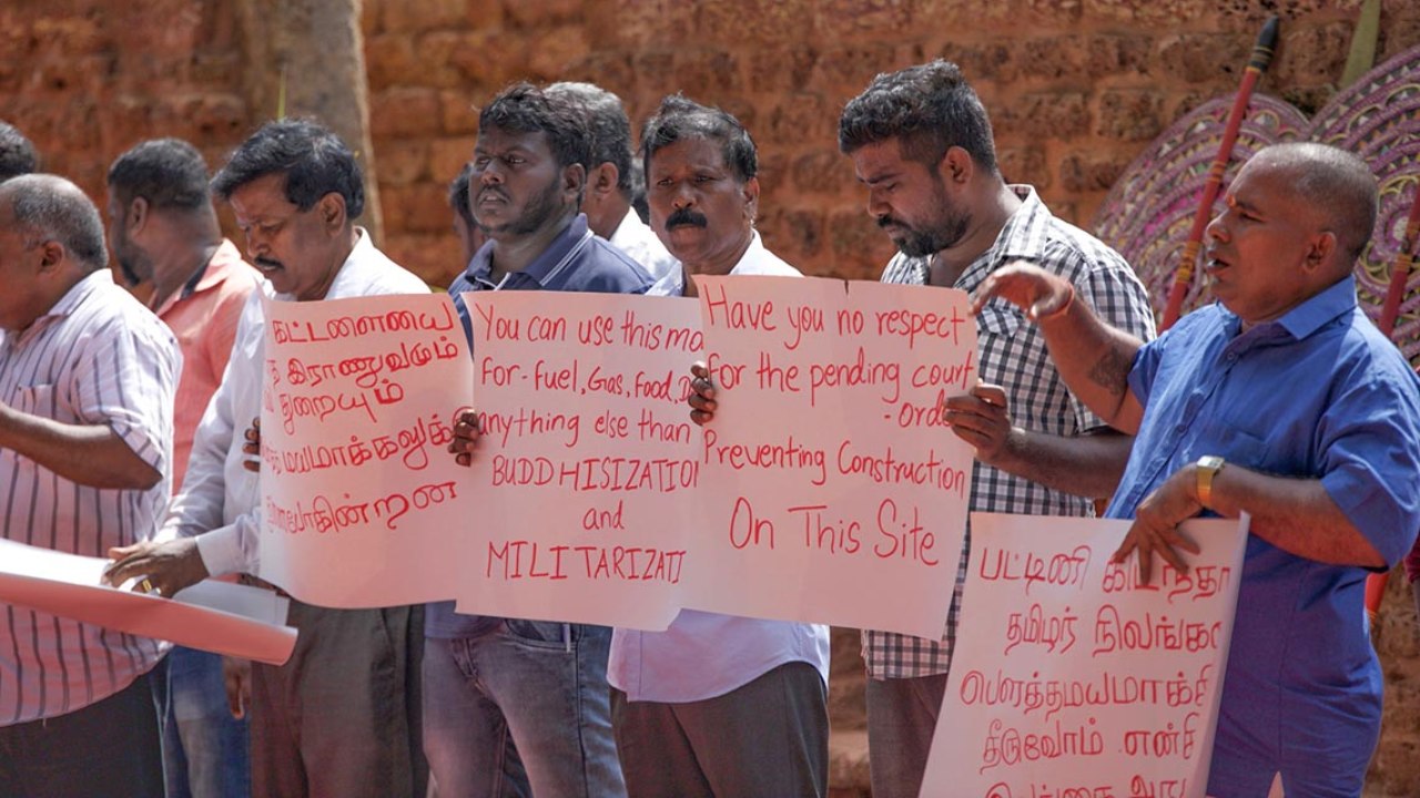 මුලතිව් කුරුන්දි විහාරයේ ධාතු නිධානයට විරෝධයක් – පිටුපස ඉන්නේ දේශපාලඥයින්