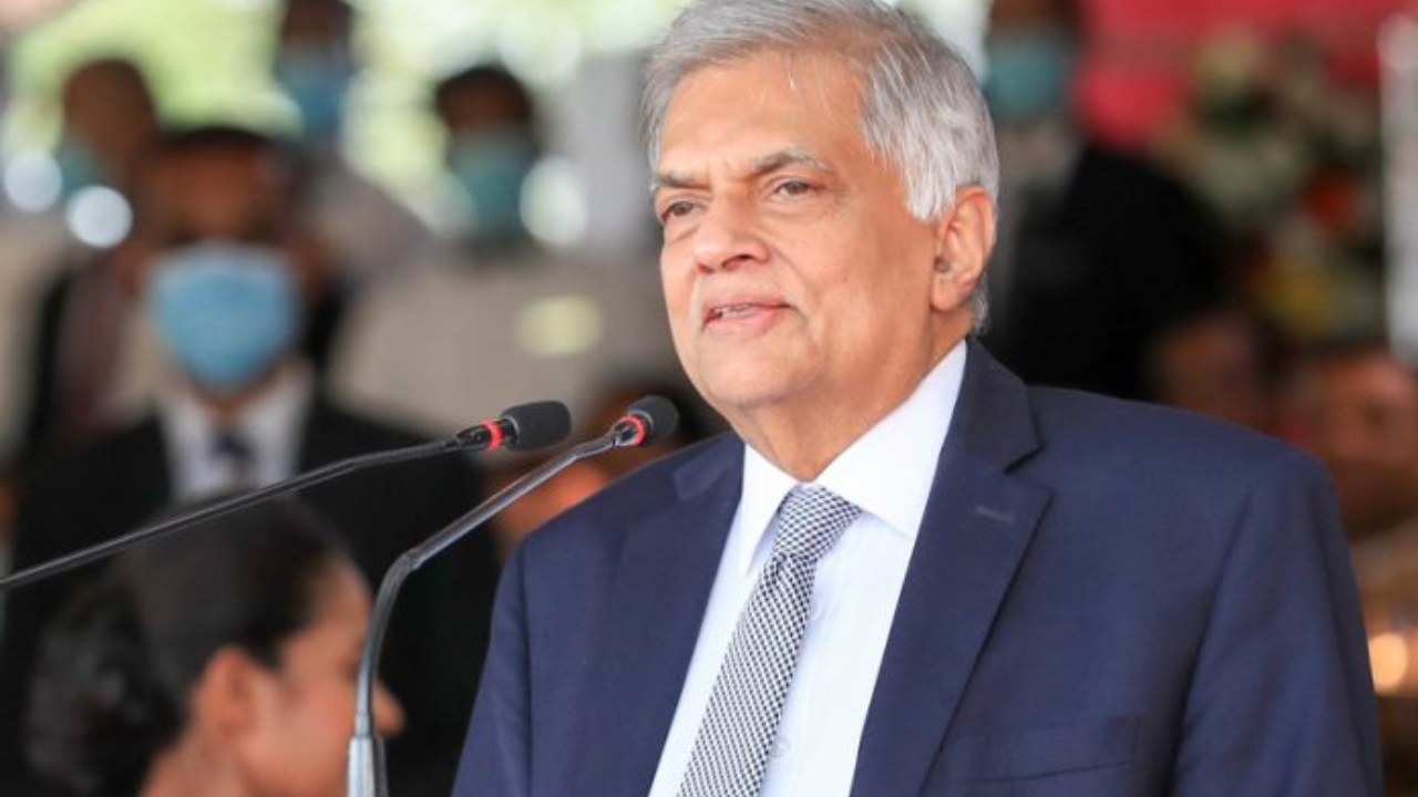 “රනිල් ගොඩක් හොඳයි – රනිල් නැත්තම් රටත් ඉවරයි” – පොහොට්ටු රාජ්‍ය ඇමැති කියයි