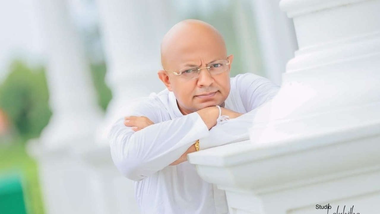 “එහෙනම් ඉතිං යන්න..මම හරි ආදරෙයි ඔයාට..” – මධුමාධව තබපු සංවේදී සටහන