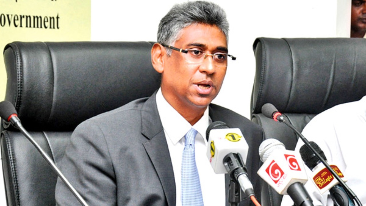 ෆයිසර් මුස්තාපා ශ්‍රීලනිපයෙන් ඉල්ලා අස්වෙයි