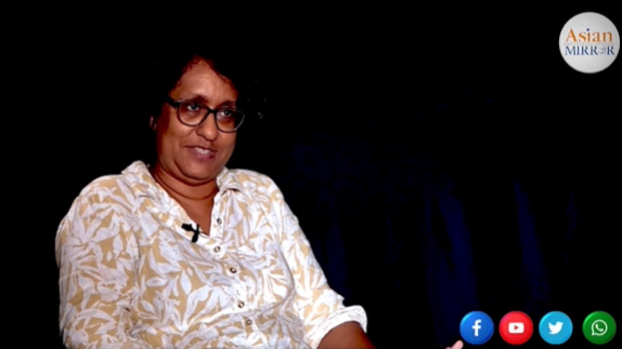 හය ශ්‍රේණියේ සිසුන්ට ලිංගික අධ්‍යාපනය දෙන්න කියන්නේ විශේෂඥයෝ….! – අගමැතිනිය