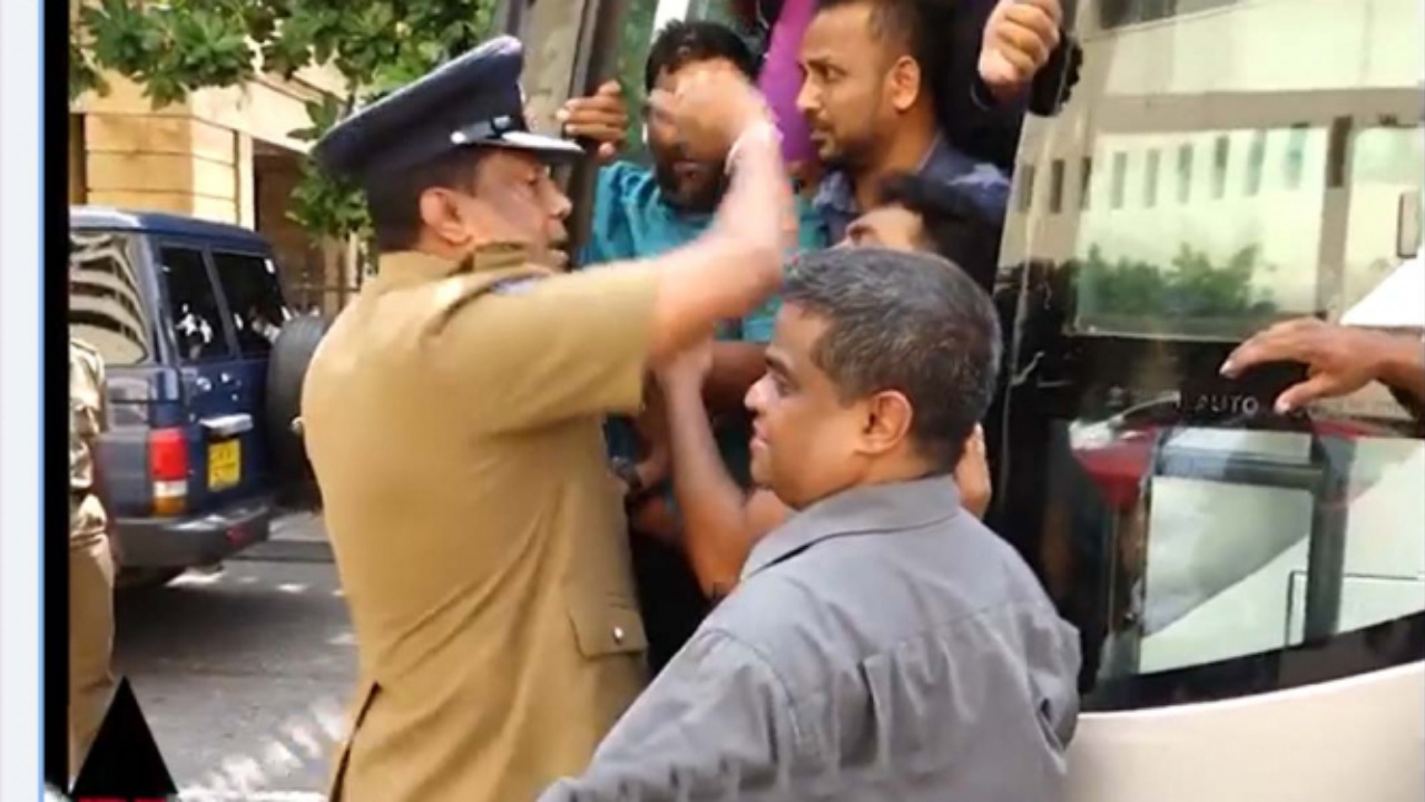 ජනාධිපති ලේකම් කාර්යාලය අසළ උණුසුම් තත්වයක්